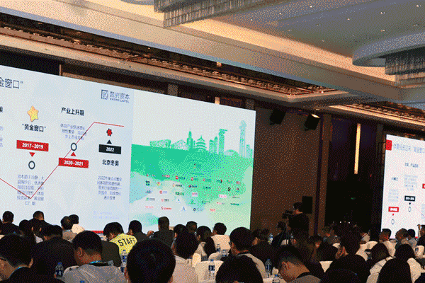 1617349842692583.gif 640.gif